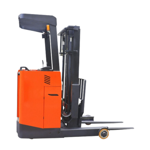 Seitlich stehender Schubmaststapler